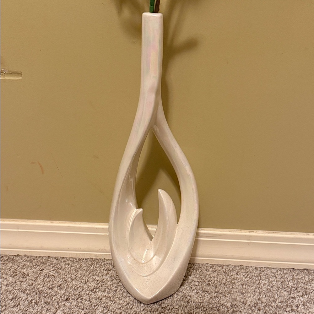 Elegant White Abstract Sculpture